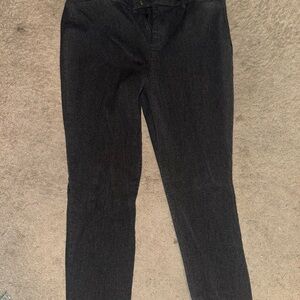 Old Navy Black Capri Pants